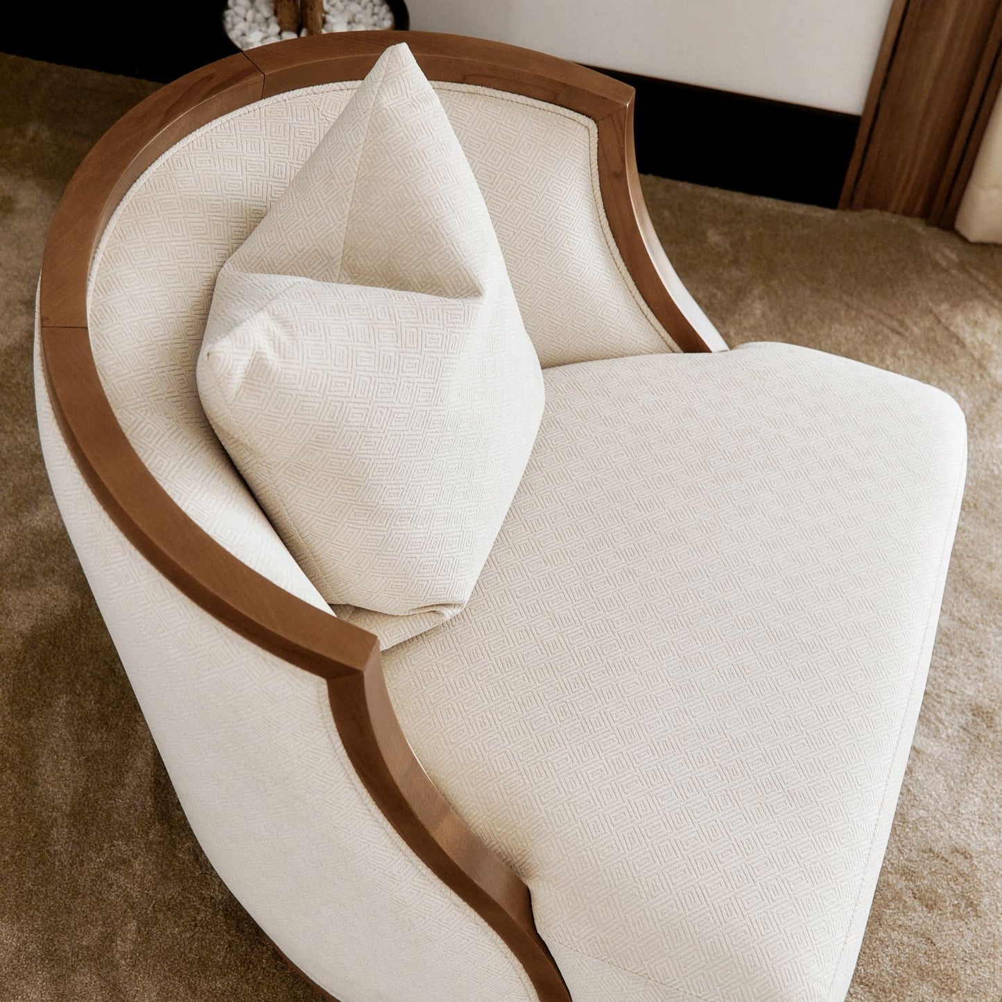 ENA ARMCHAIR WITH ROTATING BASE