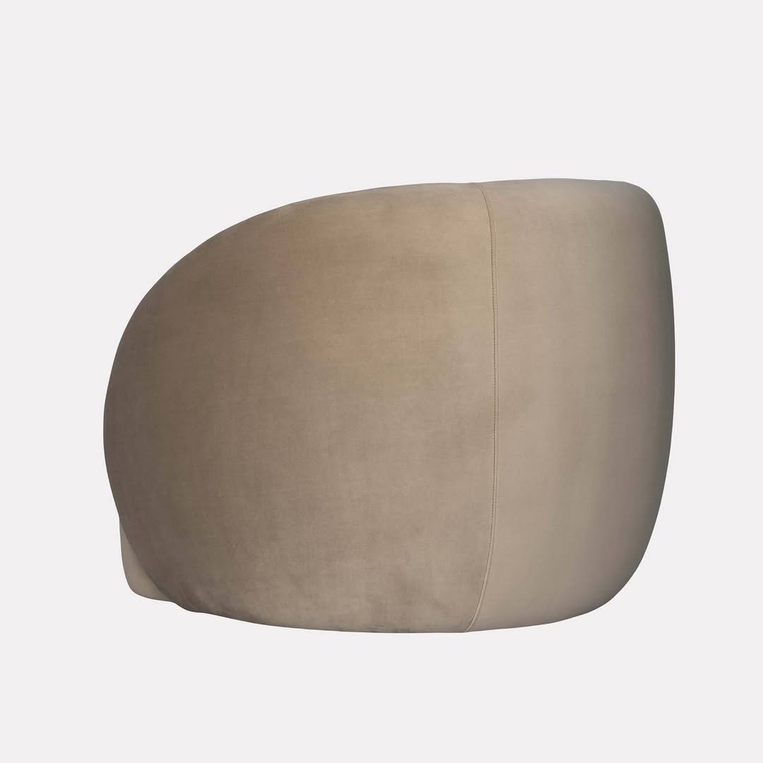 NOIRRA ARMCHAIR WITH WOODEN BASE