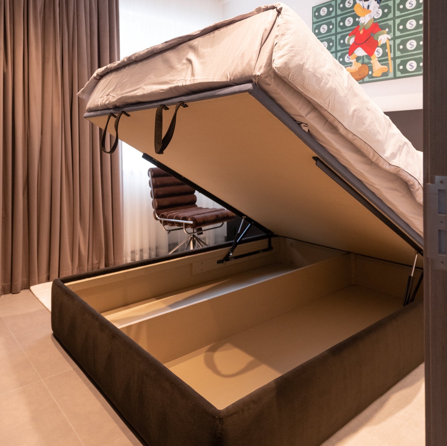 ECHELON BED WITH HYDRAULIC MECHANISM